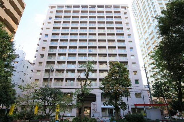 ルネ御苑プラザの外観