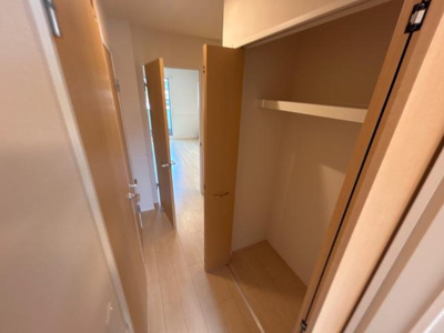 【内装】 | グレーシア | クローゼット