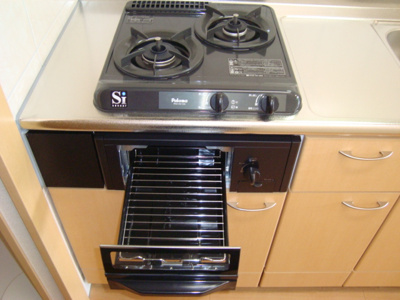 【その他】 | レジデンスヒルズ・ＧＯＭＡ | 魚焼きグリル付ガスコンロ