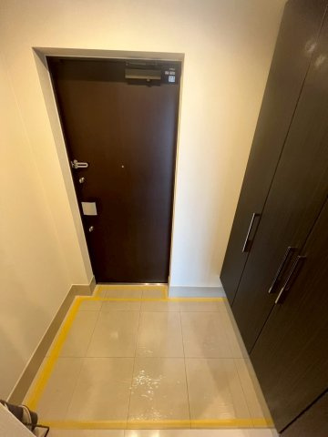 レジデンス梅田ローレルタワーの玄関