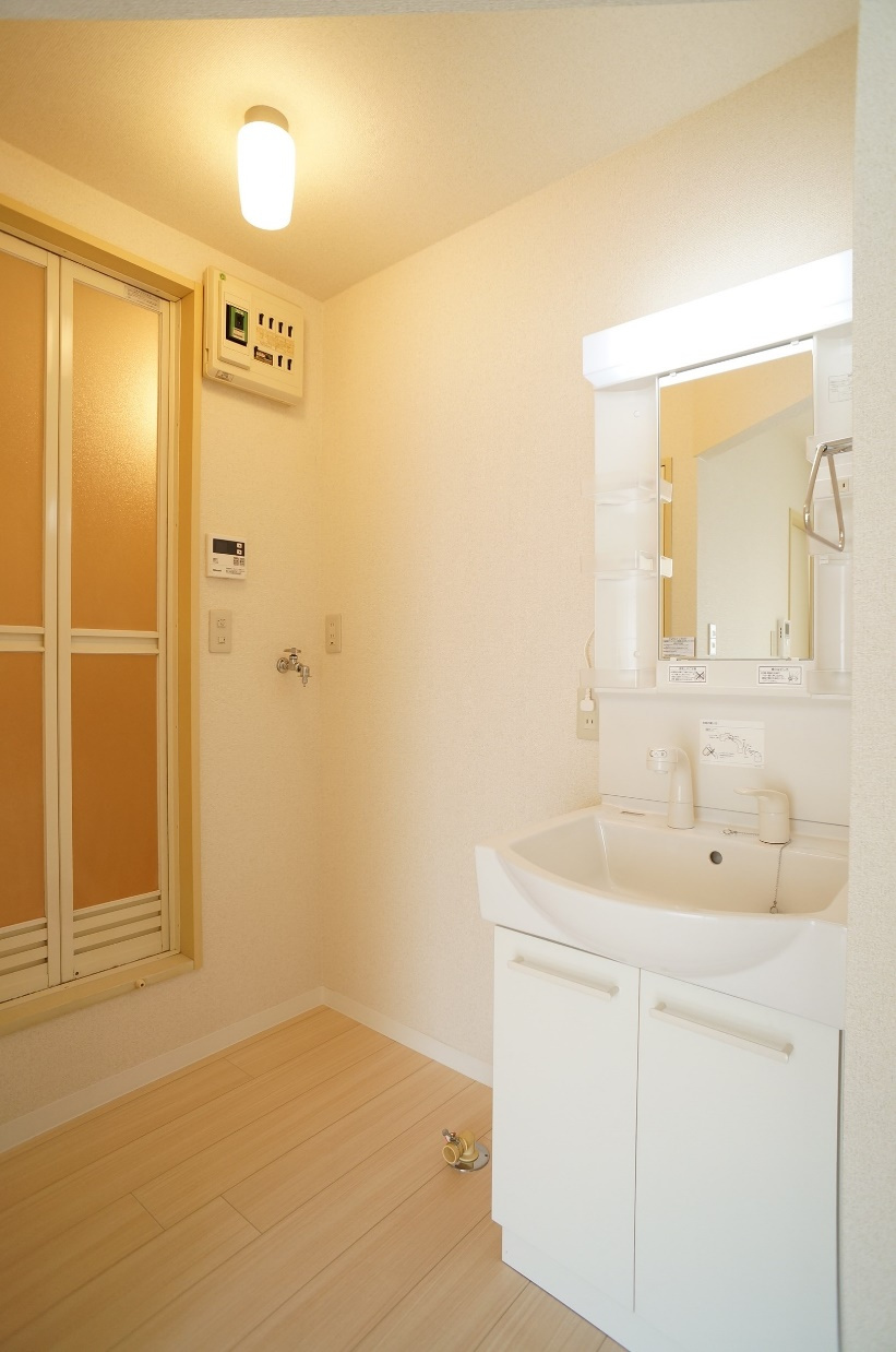 ポーエルⅥ　Ｃ棟の洗面所|洗面化粧台はマストアイテム♪