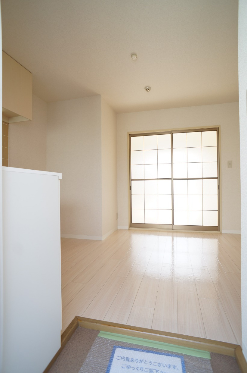 ポーエルⅥ　Ｃ棟の玄関|シューズボックスは配置を変えられます♪