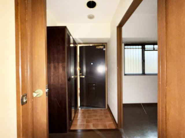 ダイアパレス中宝永町の玄関