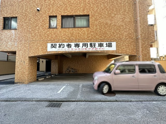 ダイアパレス中宝永町の駐車場