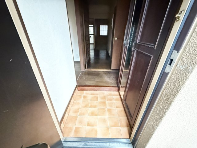 ダイアパレス中宝永町の玄関