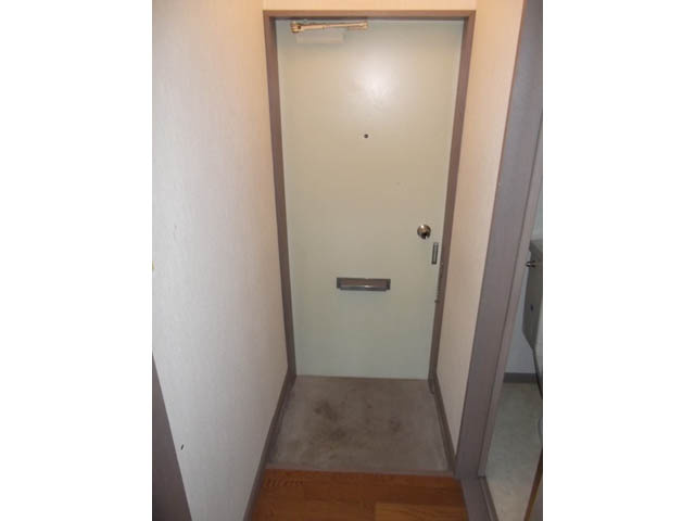 ミキハイツの玄関