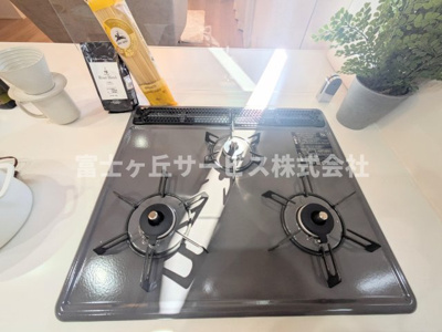 【その他】 | 浜松市中央区鴨江2丁目 新築一戸建て | 3口コンロがあります