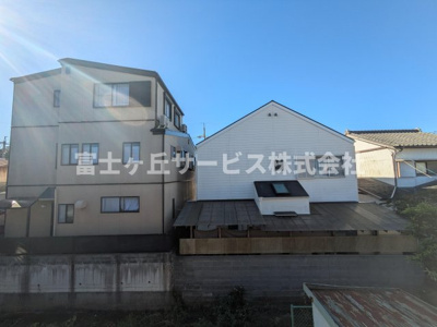 【前面道路含む現地写真】 | 浜松市中央区鴨江2丁目 新築一戸建て | 前面道路です