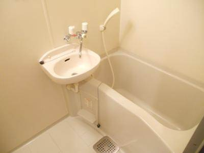 ジュネス堀川の浴室|浴室