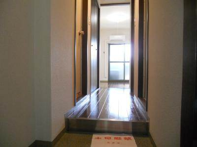 ジュネス堀川の玄関|玄関から～