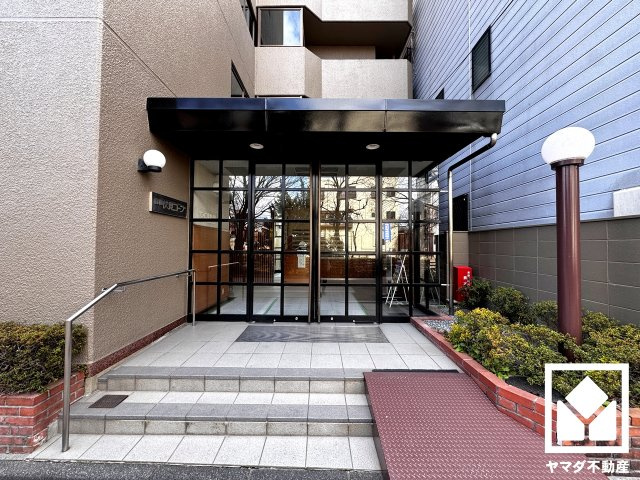 藤和伏見コープのエントランス