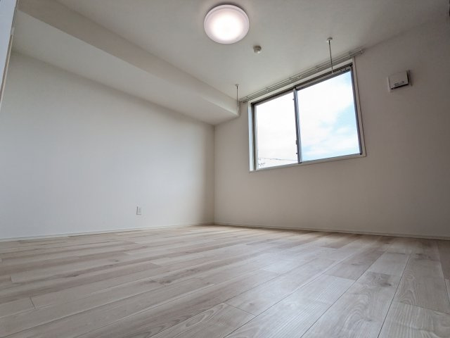 クレストタップ名古屋ウエストの洋室|306号室