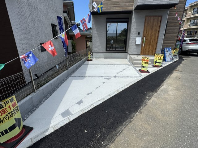 柏市柏新築戸建【柏第五小学校：9分】の駐車場|駐車スペース完備