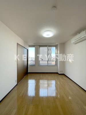 【洋室】 | 山市ビル | 個人の部屋や寝室として使える洋室です