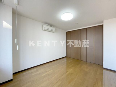 【寝室】 | 山市ビル | 落ち着いた色調の寝室です