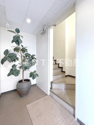 【ロビー】 | 山市ビル | ゆとりのあるロビーです