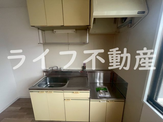 ロイヤルハイツのキッチン|使いやすいキッチンです