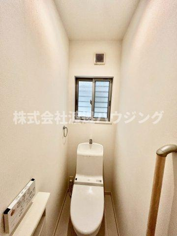山手台新町１丁目一戸建のその他|トイレにも窓