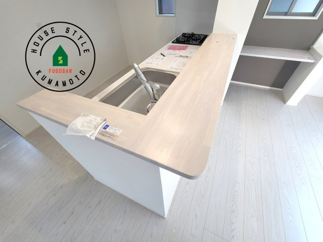 熊本市中央区琴平2丁目第2-5棟（1号棟）　の内観：施工例|キッチンから立ち込める香りが今日の料理を期待させます。