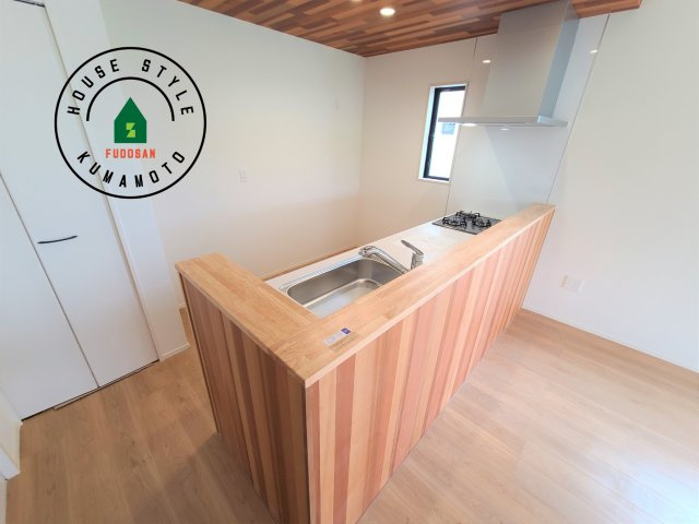 熊本市中央区琴平2丁目第2-5棟（2号棟）　の内観：施工例|キッチンから立ち込める香りが今日の料理を期待させます。