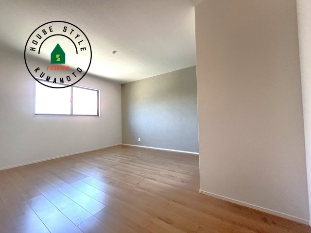 熊本市中央区琴平2丁目第2-5棟（5号棟）　の内観：施工例|主寝室には収納力に優れたクローゼットがありますので、お部屋もすっきり片付きます。