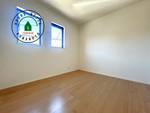 熊本市中央区琴平2丁目第2-5棟（5号棟）　の内観：施工例|柔らかい陽光が差し込む明るいお部屋を演出する設計。彩光の取れる窓が気持ちの良いお部屋を創り上げます。