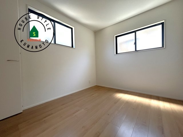 熊本市中央区琴平2丁目第2-5棟（5号棟）　の内観：施工例|穏やかな光が差し込む室内には、穏やかな時間が流れます。