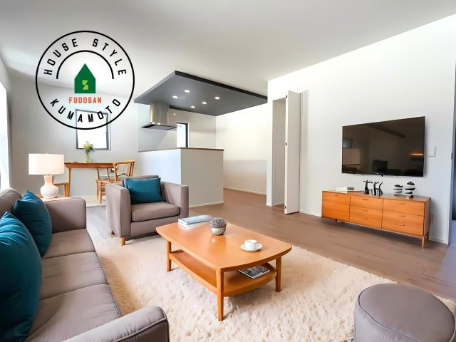 熊本市中央区琴平2丁目第2-5棟（5号棟）　の内観：施工例|キッチンからリビングをしっかり確認できます。家族の笑顔があふれる空間になりそうですね。※家具はCGを合成したものです。