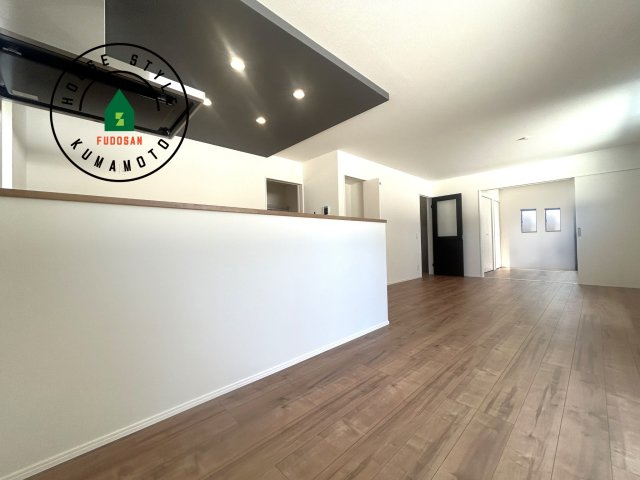 熊本市中央区琴平2丁目第2-5棟（5号棟）　の内観：施工例|多くの時間を過すことになるリビングだからこそ、いつも穏やかな空間・解放感が味わえ毎日が充実します。