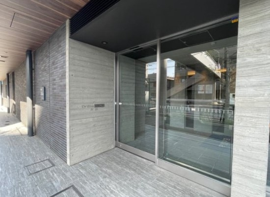 Brillia ist赤羽のエントランス