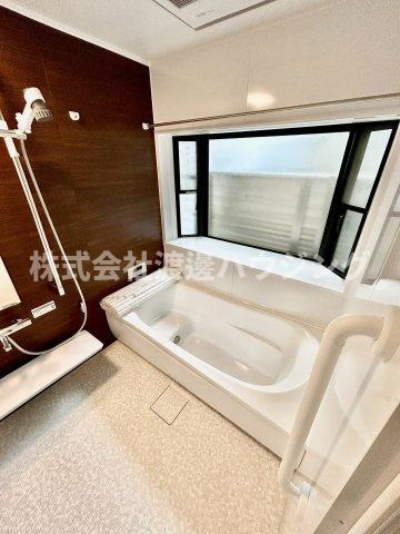 住道１丁目一戸建の浴室