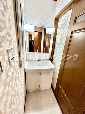 住道１丁目一戸建の洗面所