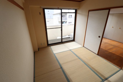 【和室】 | 大東マンションⅡ | 日本らしい落ち着いた雰囲気の和室です