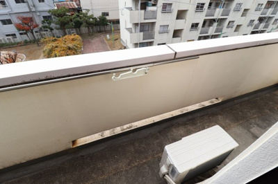 【バルコニー】 | 大東マンションⅡ | お洗濯にも便利なバルコニー付き