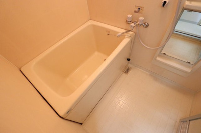 【浴室】 | 大東マンションⅡ | お風呂で日々の疲れを落としましょう