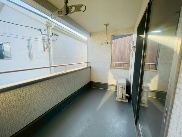 【バルコニー】