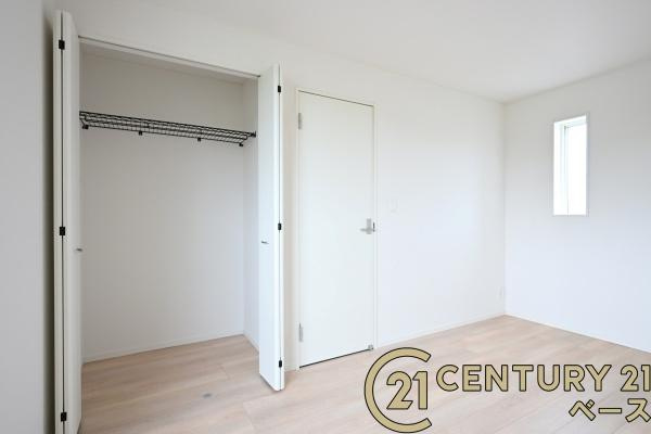 クレイドルガーデン結崎 ２号棟 ／新築一戸建の収納|■現地撮影写真■全居室に広々収納スペース完備！