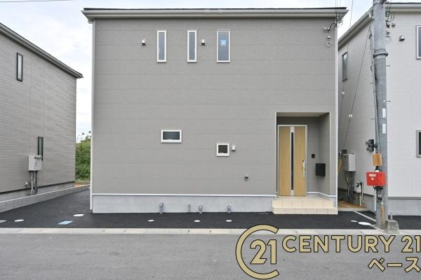 クレイドルガーデン結崎 ２号棟 ／新築一戸建の外観|■現地撮影写真■制震装置（SAFE365）搭載！制震＋耐震の地震に強い安心の邸宅！お気軽にお問い合わせ下さい！■
■ペアガラス使用で結露の心配もありません！■