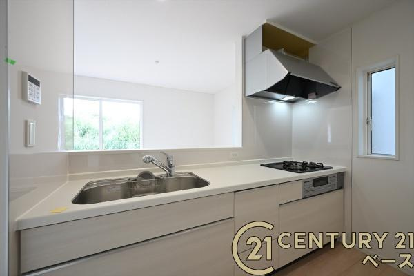 クレイドルガーデン結崎 ２号棟 ／新築一戸建のキッチン|■現地撮影写真■家族とのコミュニケーションがとりやすい人気のカウンターキッチン！