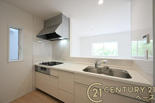 クレイドルガーデン結崎 １号棟 ／新築一戸建のキッチン|■家族とのコミュニケーションがとりやすい人気のカウンターキッチン！■