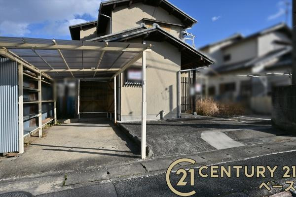 大和高田市土庫　一戸建の駐車場