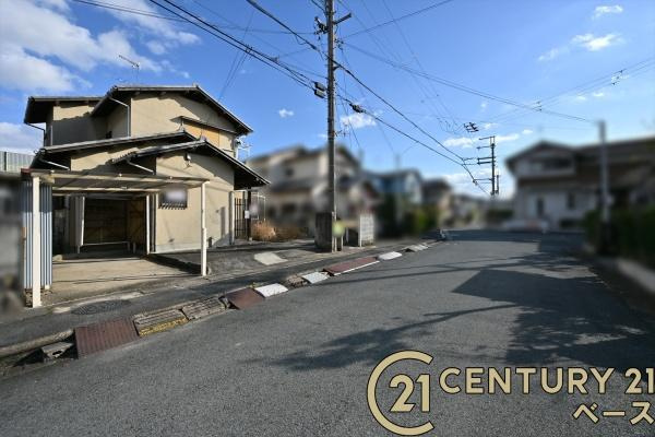 大和高田市土庫　一戸建の前面道路含む現地写真