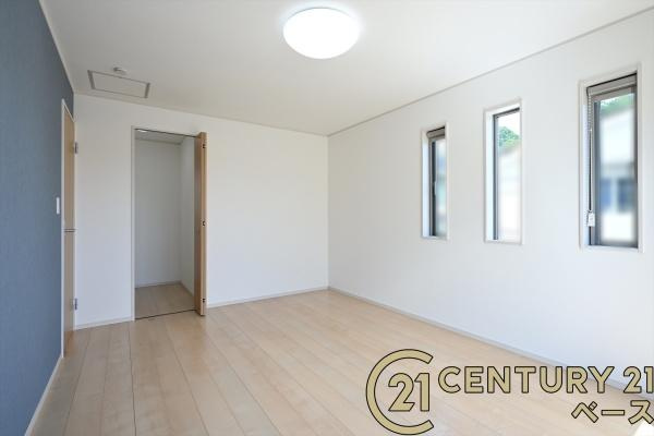 北葛城郡上牧町下牧３丁目　一戸建の洋室|■現地撮影写真■広々とした洋室です！