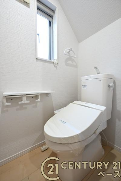 北葛城郡上牧町下牧３丁目　一戸建のトイレ|■現地撮影写真■１・２階ともに清潔感ある綺麗なお手洗を完備！