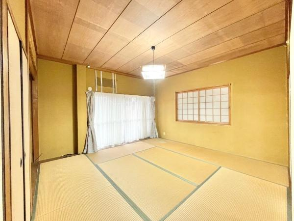 【和室】 | 室内にいても、たっぷりの陽光と爽やかな風を感じて頂ける、開放感あふれる居室です。