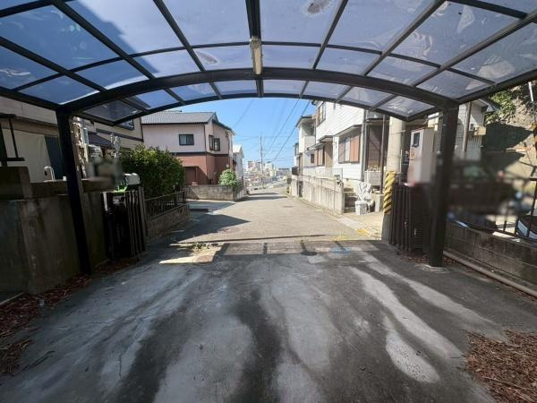 和歌山市三葛　中古戸建の駐車場