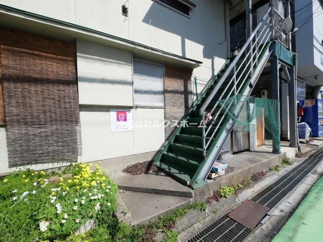 フォアール鳥飼和道２号棟のエントランス