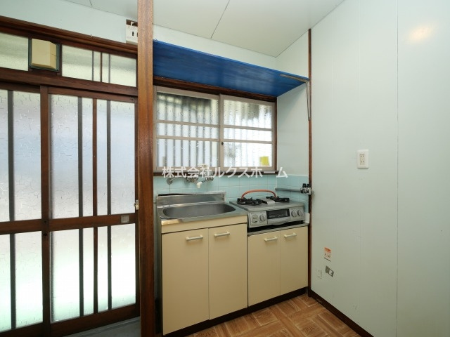 フォアール鳥飼和道２号棟の居間・リビング