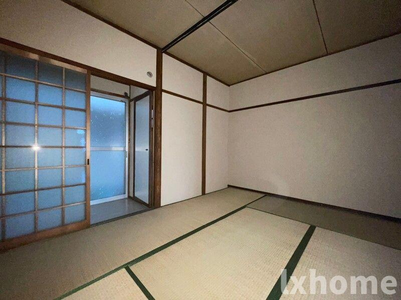 フォアール鳥飼和道１号棟の内装|明るい室内です