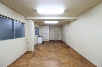 【居間・リビング】 | コーポ松美 | こちらの居間で趣味の時間をお楽しみください